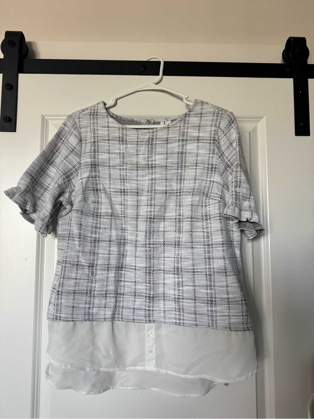 Elle Gray Plaid Short Sleeve Blouse with White Chiffon Hem